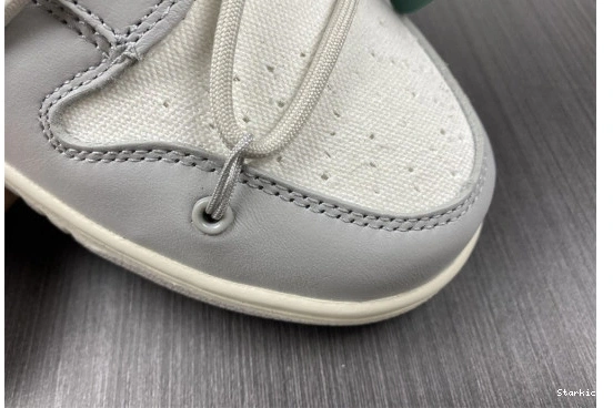 DM1602-117 42 Lot Dunk Nike O-W Low 0807